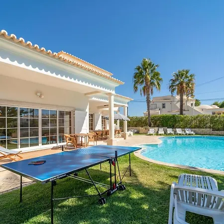 Gale Villa