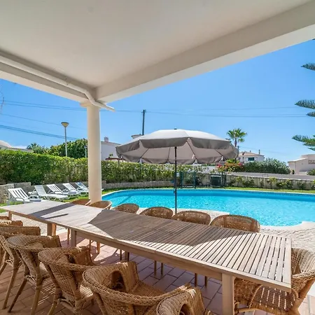 Gale Villa