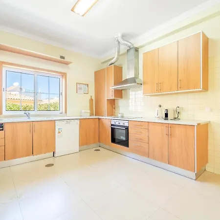 Gale Villa *