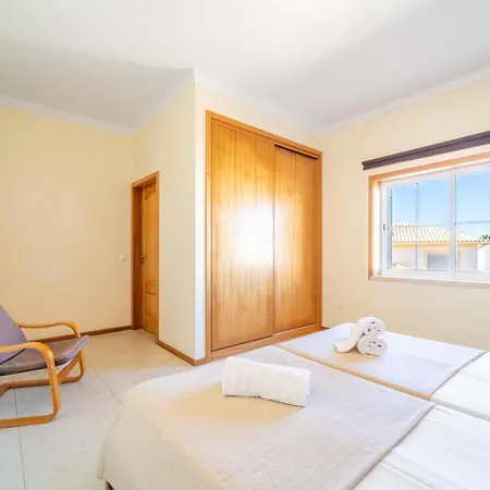 Gale Villa *